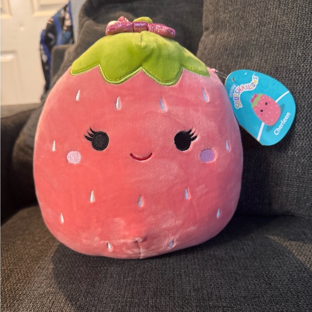 Squishmallows Strawberry Cherleen 8" NWT